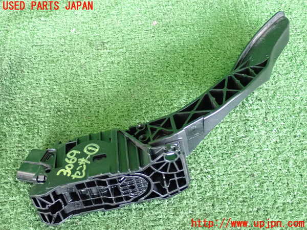2UPJ-9230696381]VW ポロ(AWDKL)センサー1 (アクセル) 中古_2
