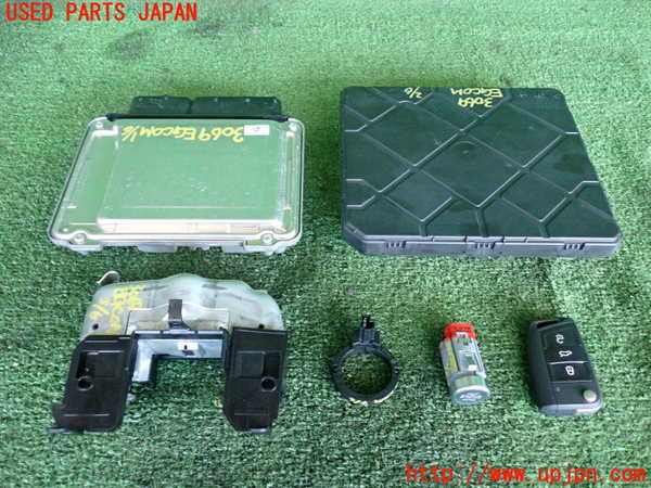 2UPJ-9230696110]VW ポロ(AWDKL)エンジンコンピューター 中古_2