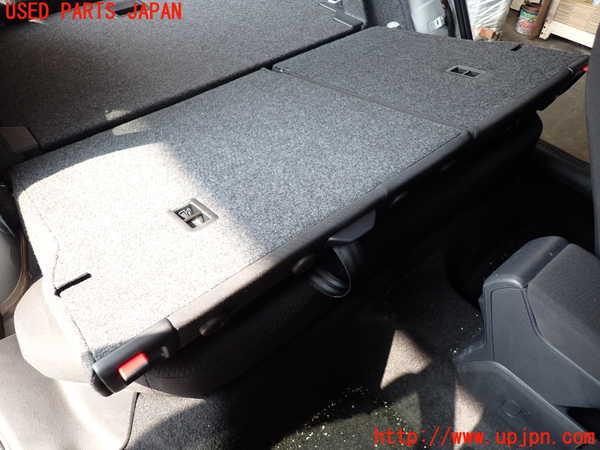 2UPJ-9230697385]VW ポロ(AWDKL)リアシート 中古_5