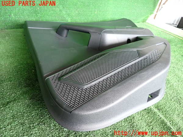 2UPJ-9230691294]VW ポロ(AWDKL)右後ドア内張り 中古_3