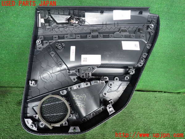 2UPJ-9230691324]VW ポロ(AWDKL)左後ドア内張り 中古_4