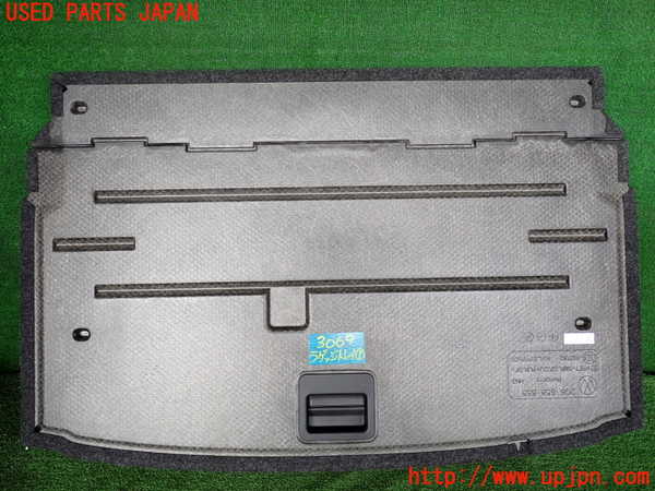 2UPJ-9230697771]VW ポロ(AWDKL)ラゲッジトレイ1 中古_2