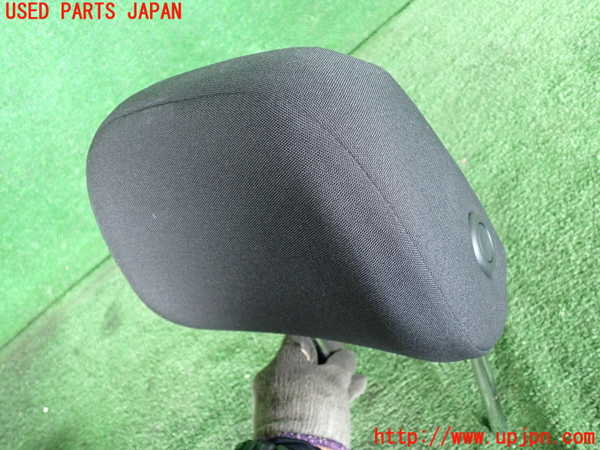 2UPJ-9230697070]VW ポロ(AWDKL)助手席ヘッドレスト 中古_2