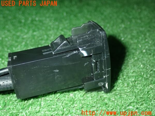 3UPJ=9230700579]VW ゴルフ TSIトレンドライン(AUCJZ 5G型)Beat-Sonic ビートソニック IF36 インターフェースアダプター 増設ポート付 中古_3