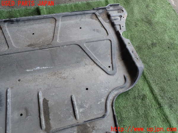 2UPJ-9230702170]VW ゴルフ(AUCJZ)エンジンアンダーカバー 中古_2