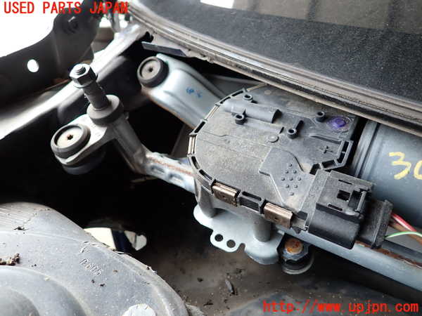 2UPJ-9230706770]VW ゴルフ(AUCJZ)フロントワイパーモーター 中古_3