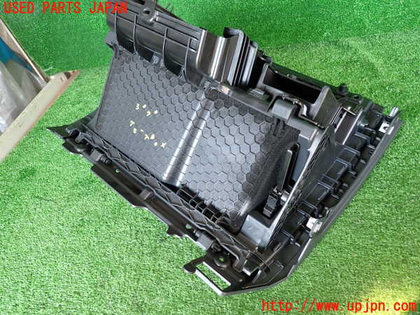 2UPJ-9230707516]VW ゴルフ(AUCJZ)グローブボックス1 中古_4