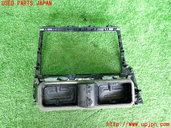 2UPJ-9230707528]VW ゴルフ(AUCJZ)エアコン吹き出し口3 (真中) 中古_4