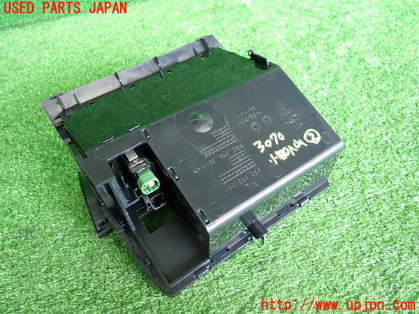 2UPJ-9230707842]VW ゴルフ(AUCJZ)小物入れ2 中古_3
