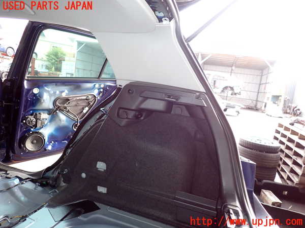 2UPJ-9230707675]VW ゴルフ(AUCJZ)右リアピラートリム 中古_2