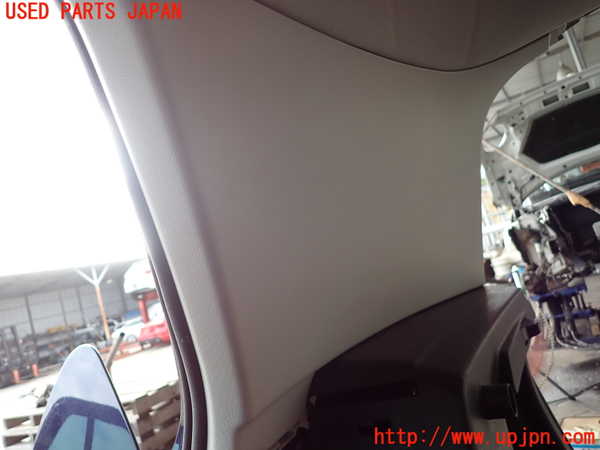 2UPJ-9230707675]VW ゴルフ(AUCJZ)右リアピラートリム 中古_3