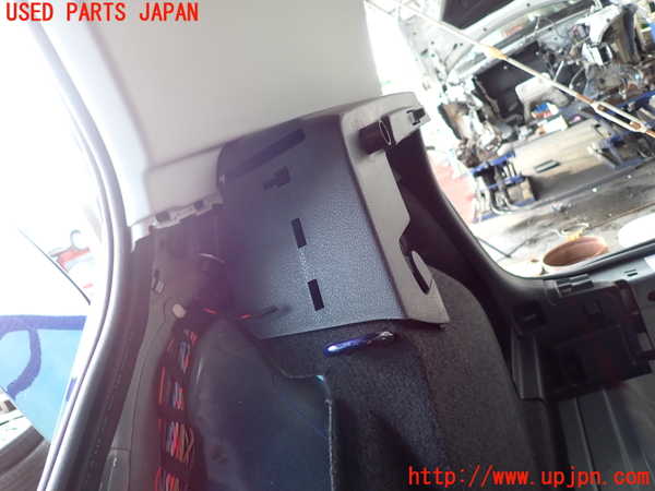 2UPJ-9230707675]VW ゴルフ(AUCJZ)右リアピラートリム 中古_4