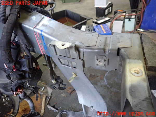 2UPJ-9230711042]アルファロメオ・147 GTA(937AXL)コアサポート（カット） 中古_2