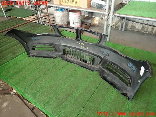 2UPJ-9230721010]BMW 135i クーペ(UC35)フロントバンパー 中古 (E82)_5