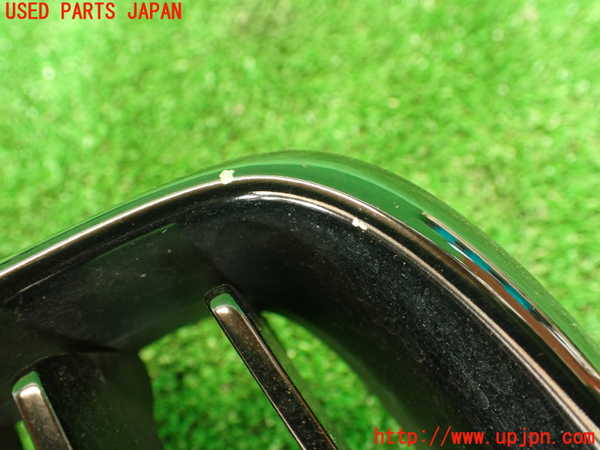 2UPJ-9230721050]BMW 135i クーペ(UC35)ラジエターグリル 中古 (E82)_2