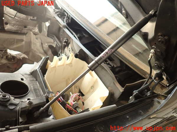 2UPJ-9230721068]BMW 135i クーペ(UC35)ボンネットダンパー 中古 (E82)_2