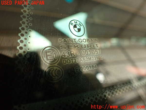 2UPJ-9230721382]BMW 135i クーペ(UC35)左クォーターガラス (43R-001057) 中古 (E82)_2
