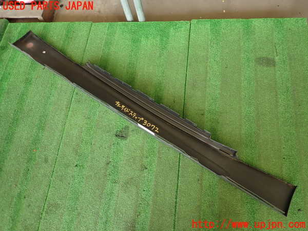 2UPJ-9230721392]BMW 135i クーペ(UC35)左サイドステップ 中古 (E82)_5