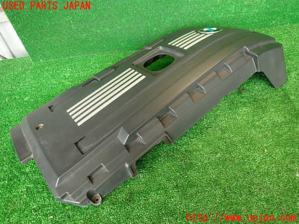2UPJ-9230722160]BMW 135i クーペ(UC35)エンジンアッパーカバー 中古 (E82)_3