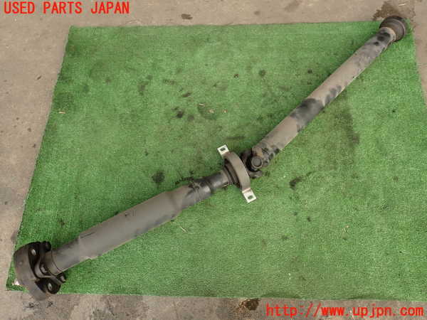 2UPJ-9230723410]BMW 135i クーペ(UC35)リアプロペラシャフト 中古 (E82)_2