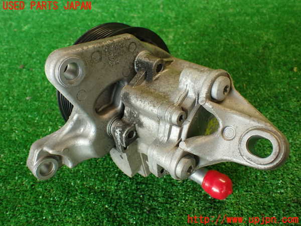 2UPJ-9230724250]BMW 135i クーペ(UC35)パワステポンプ 中古 (E82)_2
