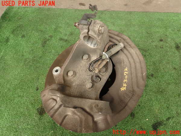 2UPJ-9230724295]BMW 135i クーペ(UC35)左フロントナックルハブ 中古 (E82)_2