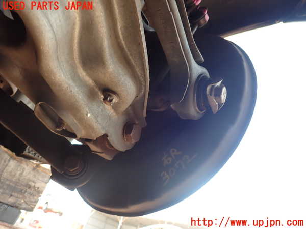 2UPJ-9230724300]BMW 135i クーペ(UC35)右リアナックルハブ 中古 (E82)_2