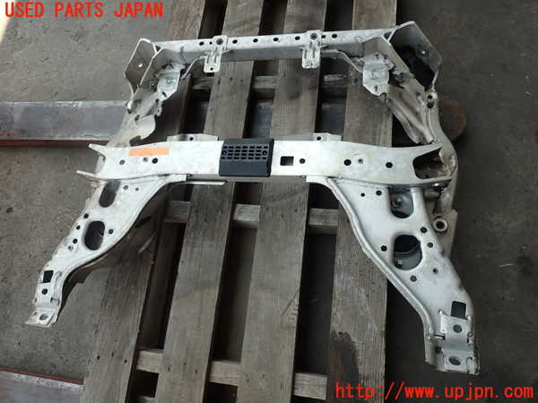 2UPJ-9230725285]BMW 135i クーペ(UC35)フロントメンバー 中古 (E82)_2