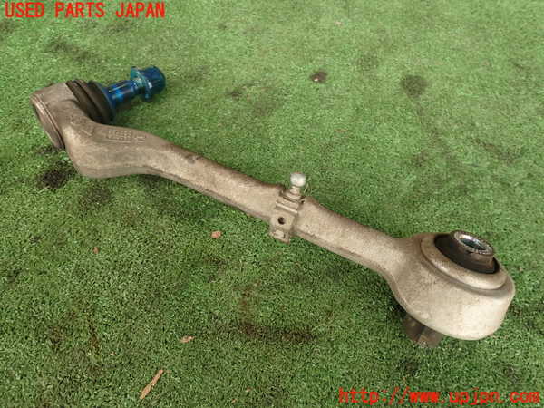 2UPJ-9230725186]BMW 135i クーペ(UC35)左フロントロアアーム1 中古 (E82)_3