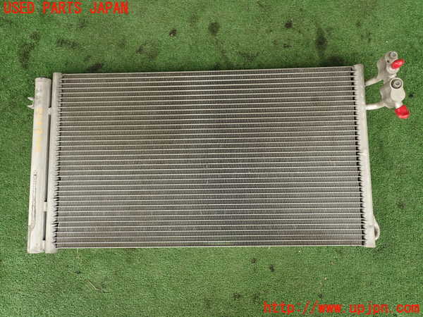 2UPJ-9230726031]BMW 135i クーペ(UC35)エアコンコンデンサー1 中古 (E82)_4