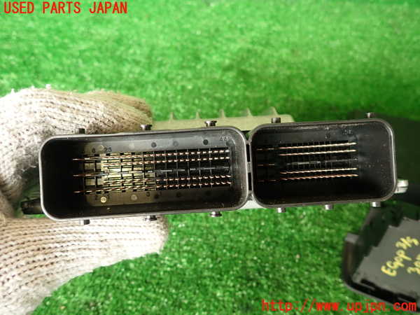 2UPJ-9230726110]BMW 135i クーペ(UC35)エンジンコンピューター (ECU) 中古 (E82)_3