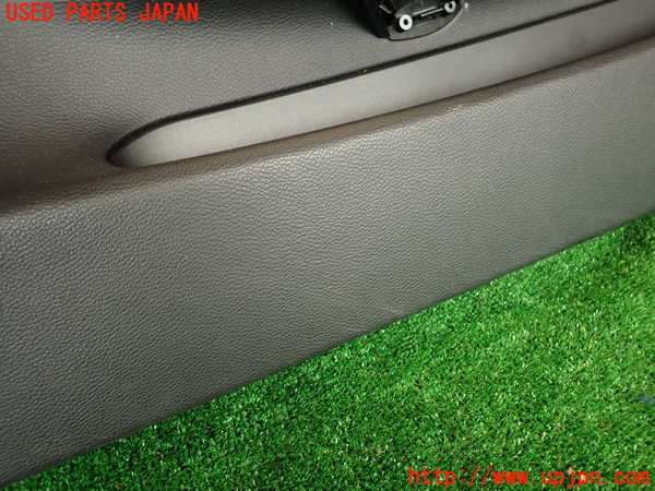 2UPJ-9230721234]BMW 135i クーペ(UC35)右前ドア内張り 中古 (E82)_4