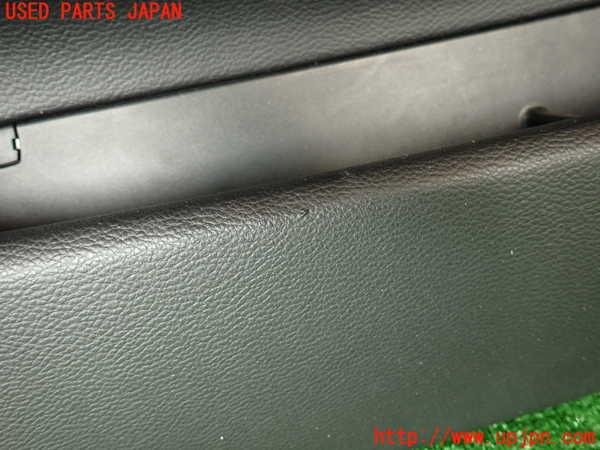2UPJ-9230721264]BMW 135i クーペ(UC35)左前ドア内張り 中古 (ジャンク品) (E82)_4