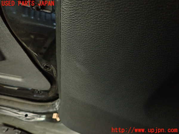 2UPJ-9230727675]BMW 135i クーペ(UC35)右リアピラートリム 中古 (E82)_2
