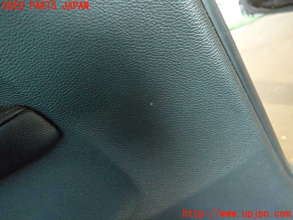 2UPJ-9230727680]BMW 135i クーペ(UC35)左リアピラートリム 中古 (E82)_4