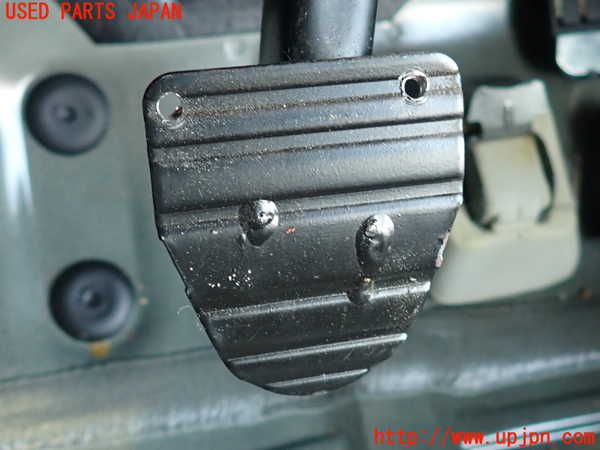 2UPJ-9230727590]BMW 135i クーペ(UC35)クラッチペダル 中古 (E82)_4