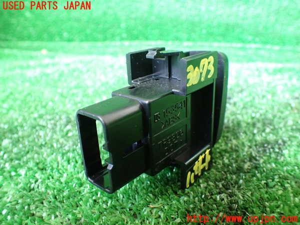 1UPJ-9230736290]エスティマハイブリッド(AHR10W)ハザードスイッチ 中古_2