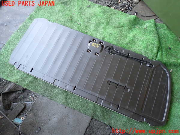 1UPJ-9230737773]エスティマハイブリッド(AHR10W)ラゲッジトレイ3 中古_2