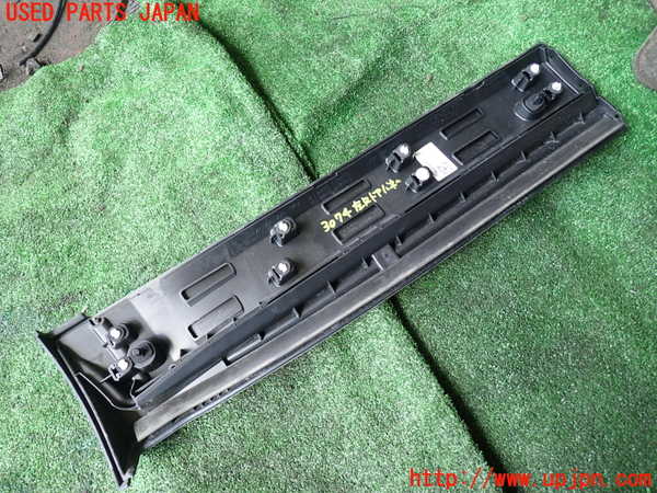 1UPJ-9230741322]ジャガー・Eペイス(DF2NA)左後ドアパネル 中古_2