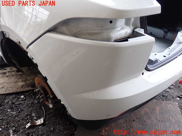1UPJ-9230741610]ジャガー・Eペイス(DF2NA)リアバンパー 中古_4