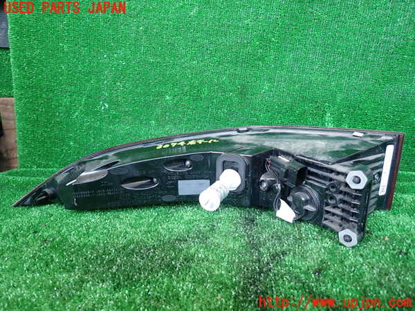 1UPJ-9230741530]ジャガー・Eペイス(DF2NA)右テールランプ 中古_3