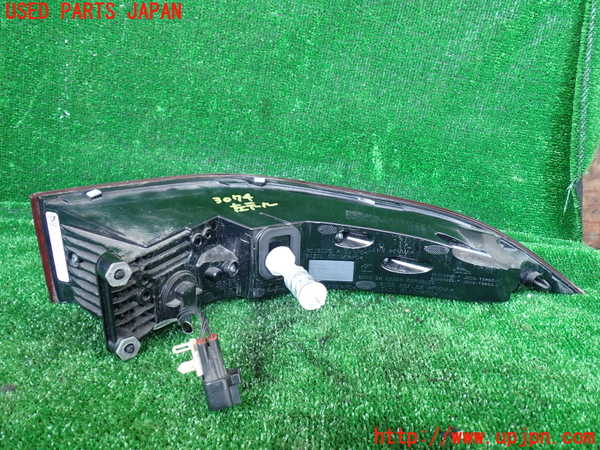 1UPJ-9230741536]ジャガー・Eペイス(DF2NA)左テールランプ 中古_3