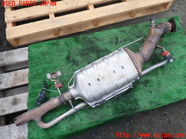 1UPJ-9230742661]ジャガー・Eペイス(DF2NA)触媒1 中古_4