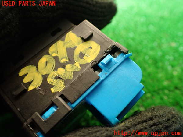 1UPJ-9230746310]ジャガー・Eペイス(DF2NA)スイッチ5 (クルーズコントロール) ジャンク部品取り_3