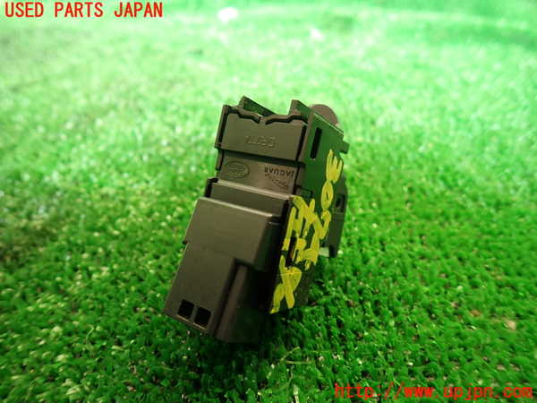 1UPJ-9230746245]ジャガー・Eペイス(DF2NA)左前パワーウィンドウスイッチ 中古_2