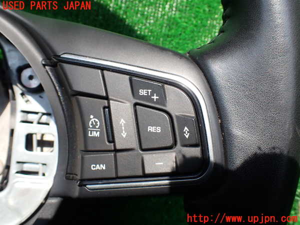 1UPJ-9230747855]ジャガー・Eペイス(DF2NA)ステアリングホイール 中古_2