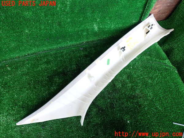 1UPJ-9230747660]ジャガー・Eペイス(DF2NA)左フロントピラートリム 中古_3