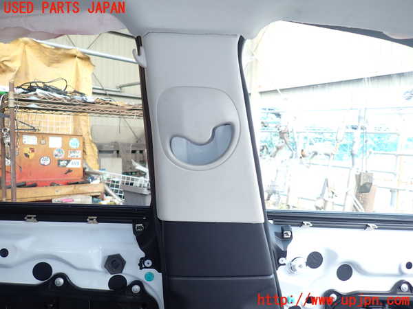 1UPJ-9230747670]ジャガー・Eペイス(DF2NA)左センターピラートリム 中古_2