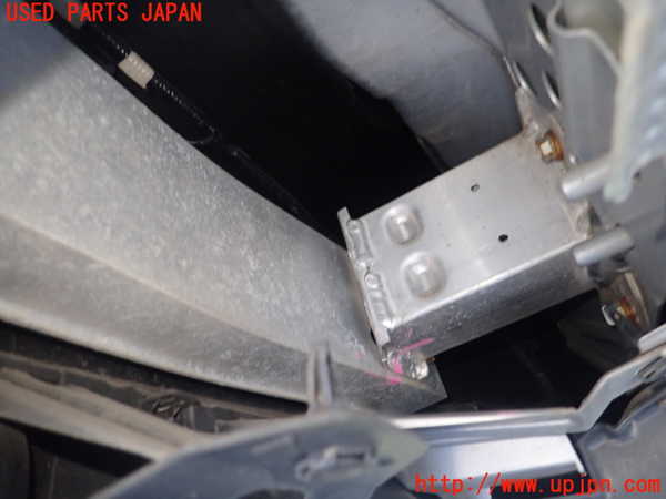 1UPJ-9230751614]レクサス・CT200h(ZWA10)リアバンパーホースメント 中古_3