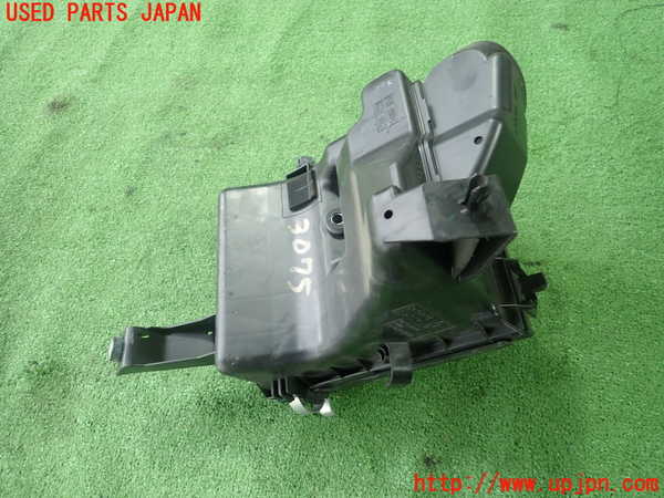 1UPJ-9230752560]レクサス・CT200h(ZWA10)エアクリーナーボックス 中古_2